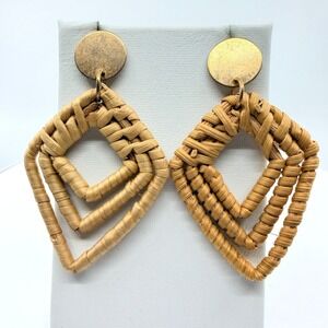 VTG Chic Woven Straw Raffia Rattan Diamond Drop Earrings Gold Tone Geometric